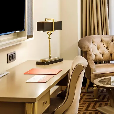 Ramada By Wyndham Istanbul Golden Horn Hotel 4*