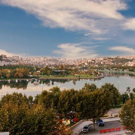 Hotel Ramada By Wyndham Istanbul Golden Horn