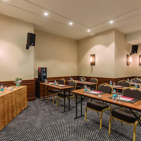 Ramada By Wyndham Istanbul Golden Horn 4*