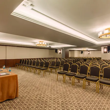 Ramada By Wyndham Istanbul Golden Horn Hotel