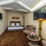 ホテル Ramada By Wyndham Golden Horn 4*