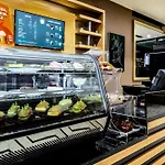 Ξενοδοχείο Ramada By Wyndham Golden Horn 4*