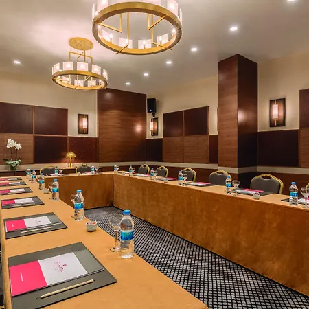 Ramada By Wyndham Golden Horn Otel 4*