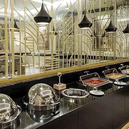 Ramada By Wyndham Golden Horn Hotel 4*