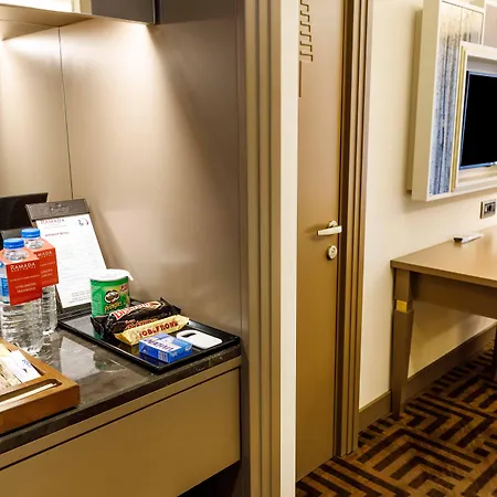 Ramada By Wyndham Golden Horn Отель