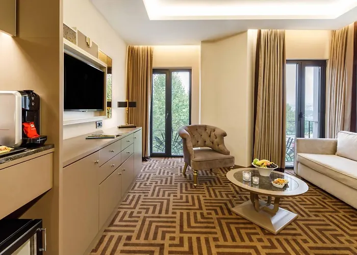 Ramada By Wyndham Golden Horn 4*