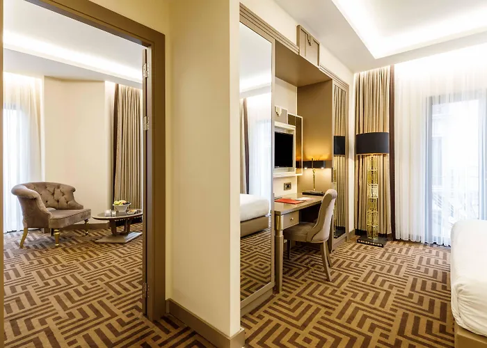 Ramada By Wyndham Golden Horn 4*
