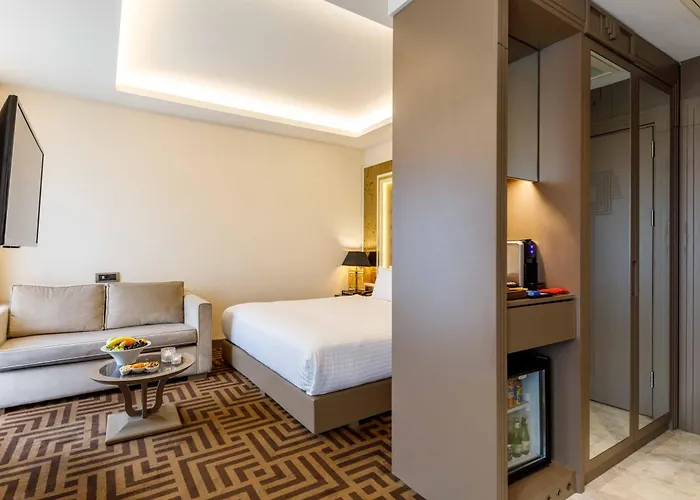 Ramada By Wyndham Golden Horn Hotel 4*