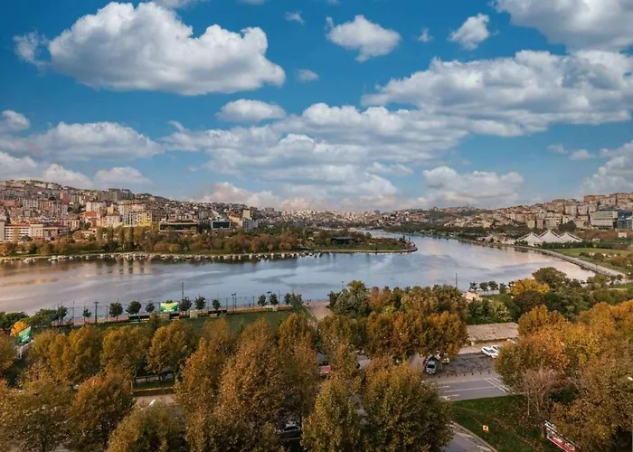 Hotel Ramada By Wyndham Golden Horn