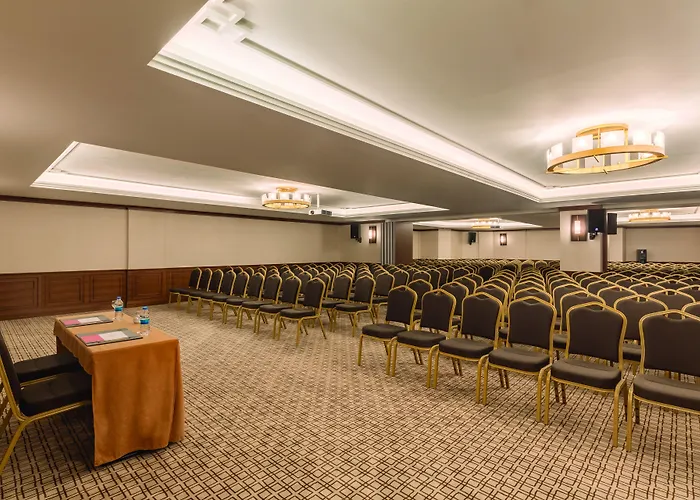 Ramada By Wyndham Golden Horn Hotel