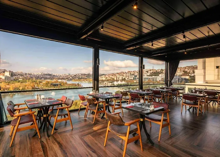 Hotel Ramada By Wyndham Golden Horn 4*