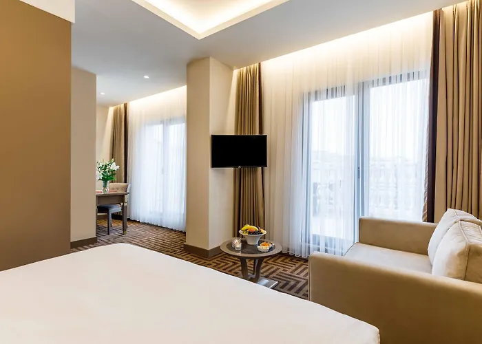 Hotel Ramada By Wyndham Golden Horn 4*