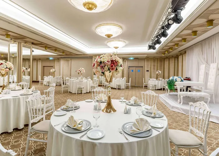 Ramada By Wyndham Golden Horn Hotel