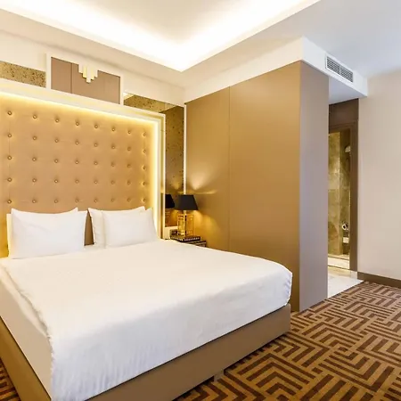 Ξενοδοχείο Ramada By Wyndham Golden Horn 4*