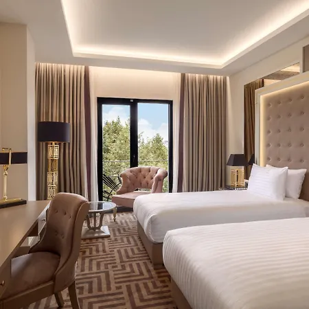 Ramada By Wyndham Golden Horn Ξενοδοχείο 4*