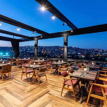 Ramada By Wyndham Golden Horn Ξενοδοχείο 4*