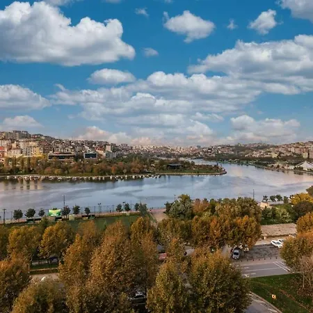 Ξενοδοχείο Ramada By Wyndham Golden Horn
